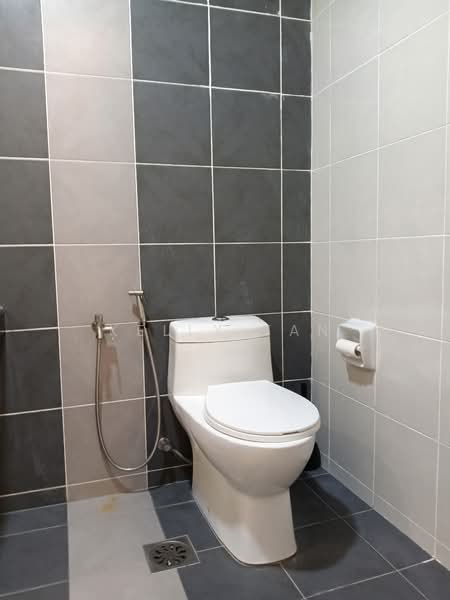 Condominium for Rent at Upper East @ Tiger Lane - Kelly Tan - Bathroom - PropertyGuru.com.my