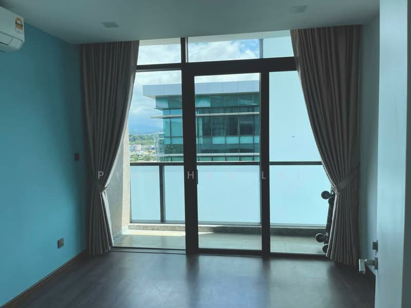 Kediaman Servis untuk Dijual di Riverson - Ping Han Lai - Balcony - PropertyGuru.com.my