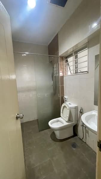 Rumah Bandar untuk Dijual di Kota Kemuning (Shah Alam) - Jack Lim - Bathroom - PropertyGuru.com.my