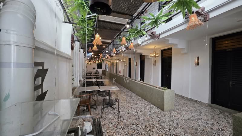 Chulia Street Ground Floor F&B Space George Town untuk Untuk Disewa - RM 5,000 /bulan, Mac 2026 - Corridor - PropertyGuru.com.my