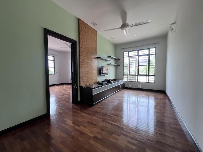 Rumah Berkembar untuk Dijual di Bandar Sungai Long (Selangor) - Shanny Tan - Living Room - PropertyGuru.com.my