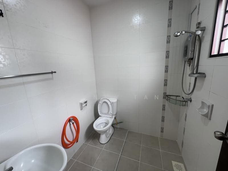 Rumah Berkembar untuk Dijual di Bandar Sungai Long (Selangor) - Shanny Tan - Bathroom - PropertyGuru.com.my