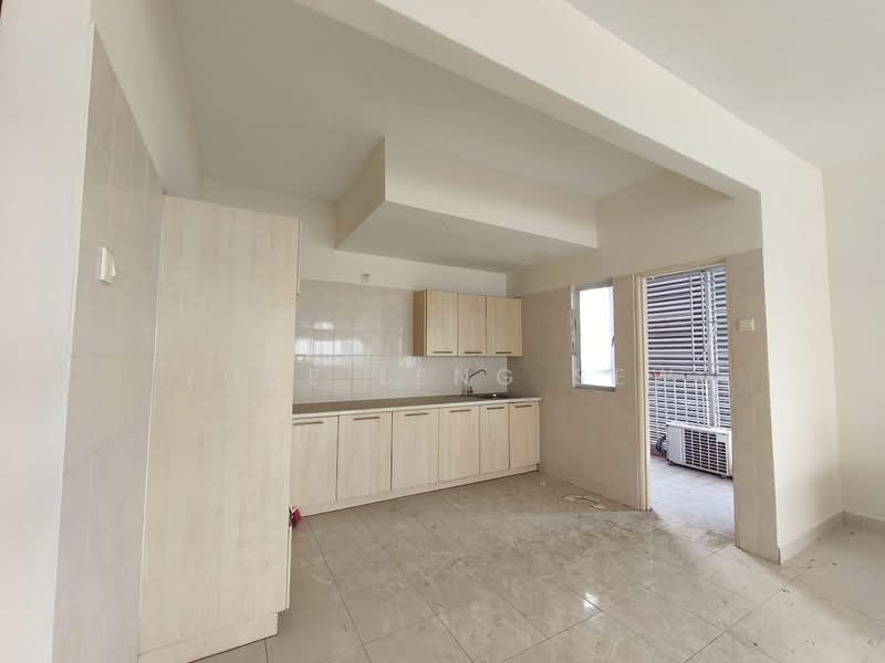 Servis Apartment untuk Dijual di Koi Kinrara - Yoke Leng Sew - Kitchen - PropertyGuru.com.my