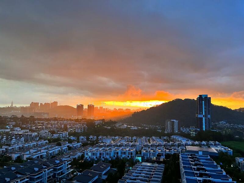 Kondominium untuk Dijual di 16 Quartz Sky Villa - Amber Ng - Exterior - PropertyGuru.com.my