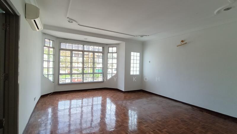2-storey Terraced House for Sale in BANDAR PUCHONG JAYA (Puchong) - Kenny Koh - Living Room - PropertyGuru.com.my