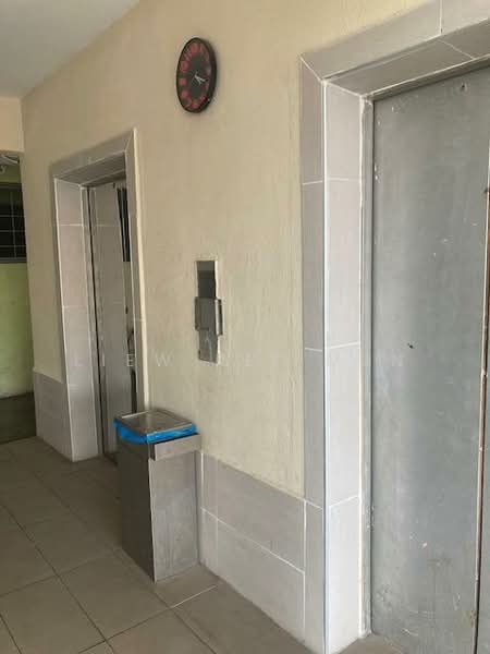 Apartment for Sale at Puchong Permata 3 - Liew Kee Mun - Corridor - PropertyGuru.com.my