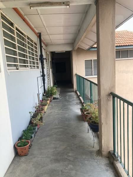 Apartment for Sale at Puchong Permata 3 - Liew Kee Mun - Corridor - PropertyGuru.com.my
