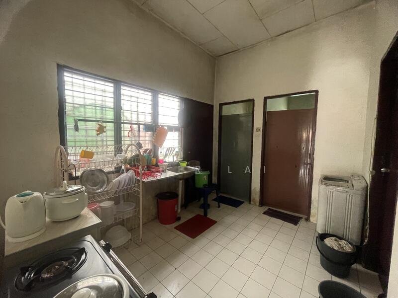 1-storey Terraced House for Sale in Tanjung Malim (Perak) - Amber Lai - Kitchen - PropertyGuru.com.my