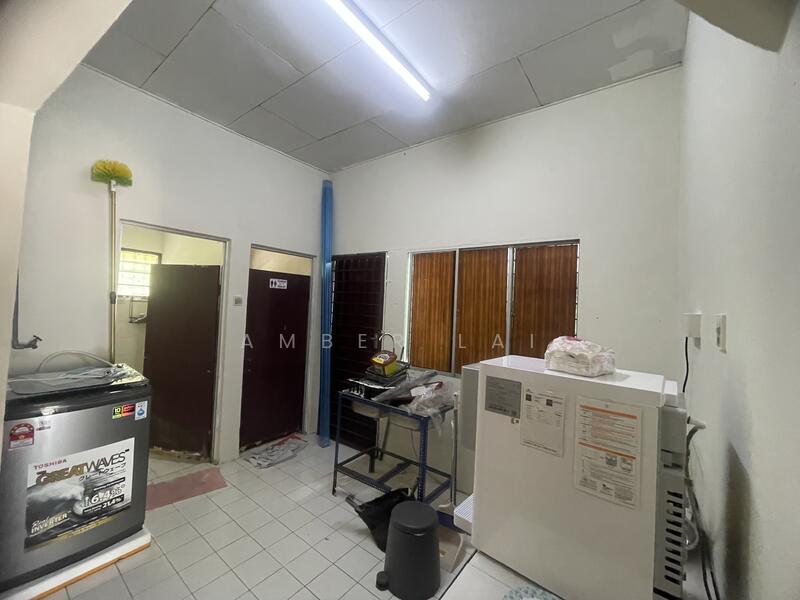 1-storey Terraced House for Sale in Tanjung Malim (Perak) - Amber Lai - Bathroom - PropertyGuru.com.my
