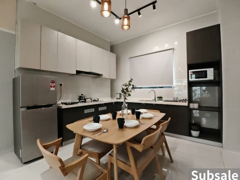 Condominium for Sale at Amberside @ Country Garden Danga Bay - Darryl Kee - Kitchen - PropertyGuru.com.my