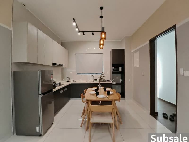 Condominium for Sale at Amberside @ Country Garden Danga Bay - Darryl Kee - Kitchen - PropertyGuru.com.my