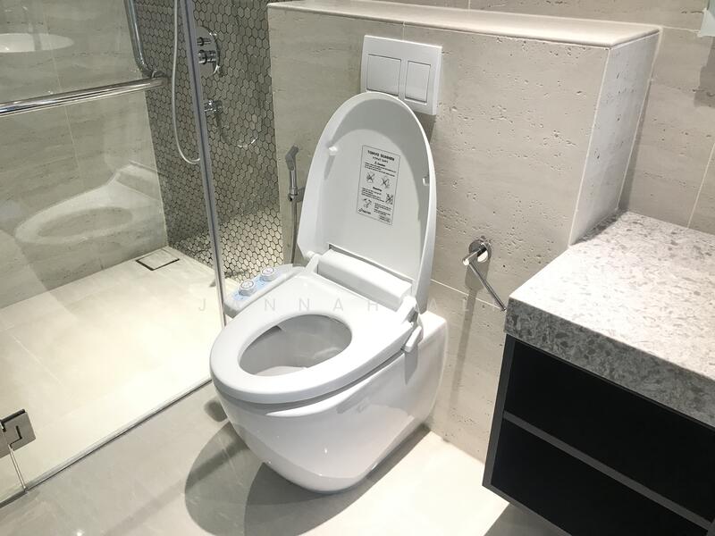 Service Residence for Sale at Star Residences One - Jannah Ali - Bathroom - PropertyGuru.com.my