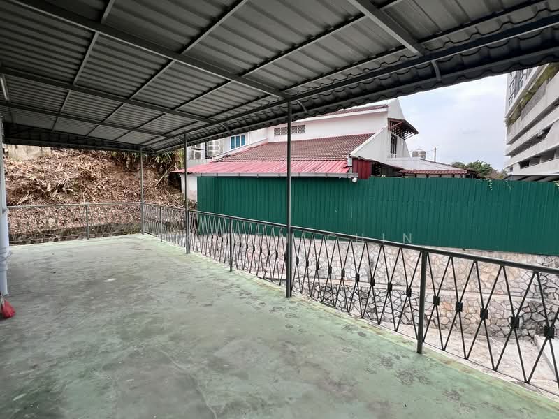 Commercial Bungalow for Rent in Taman Shanghai (Jalan Klang Lama (Old Klang Road)) - Kok Yen Chin - Exterior - PropertyGuru.com.my