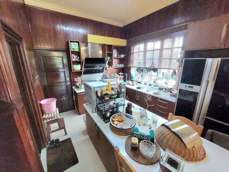 D'Kayangan untuk Untuk Dijual - RM 1,170,000, Feb 2026 - Kitchen - PropertyGuru.com.my