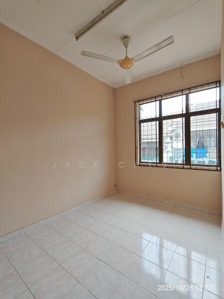 For Rent - Taman daya