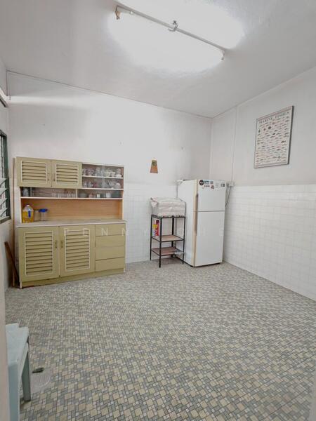 Dry Kitchen