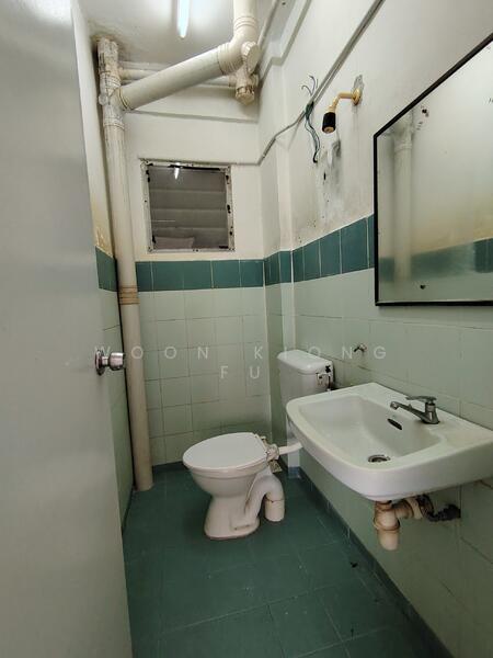 Master bedroom bathroom