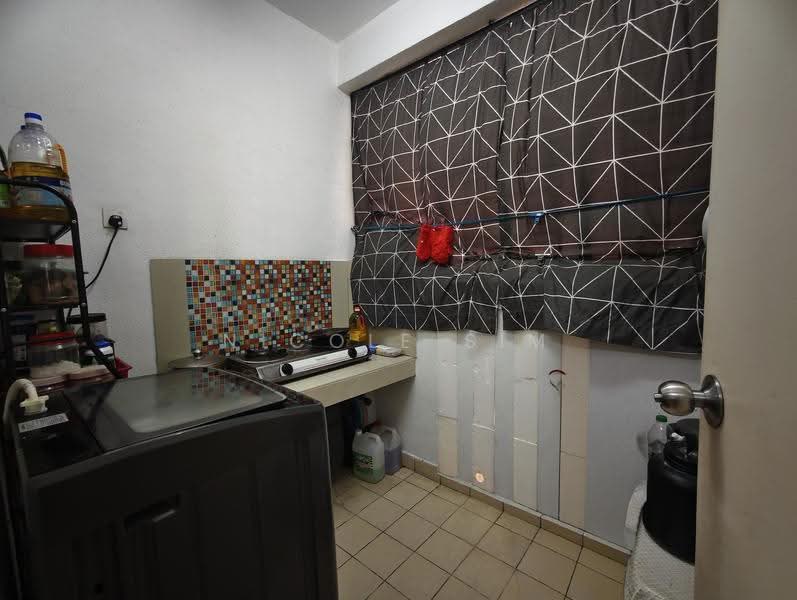 Apartment for Sale at Villa Pavilion - Nicole Sim - Kitchen - PropertyGuru.com.my