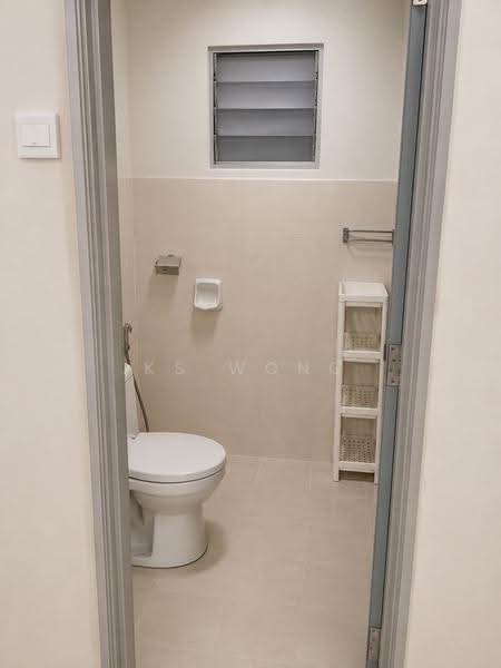 Pangsapuri untuk Dijual di Baiduri Court Apartment - KS Wong - Bathroom - PropertyGuru.com.my