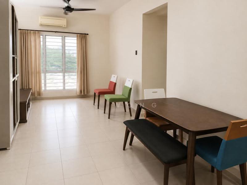 Pangsapuri untuk Dijual di Baiduri Court Apartment - KS Wong - Living Room - PropertyGuru.com.my