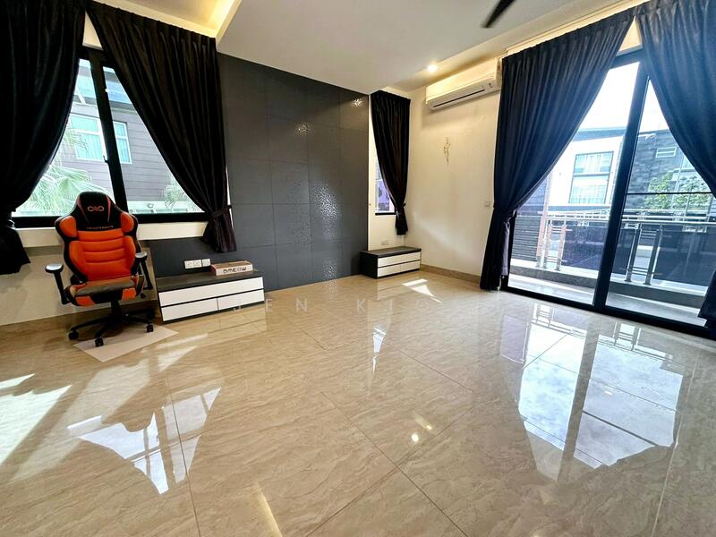 Bungalow for Sale in Horizon Hills (Iskandar Puteri (Nusajaya)) - Jen Kiok - Living Room - PropertyGuru.com.my