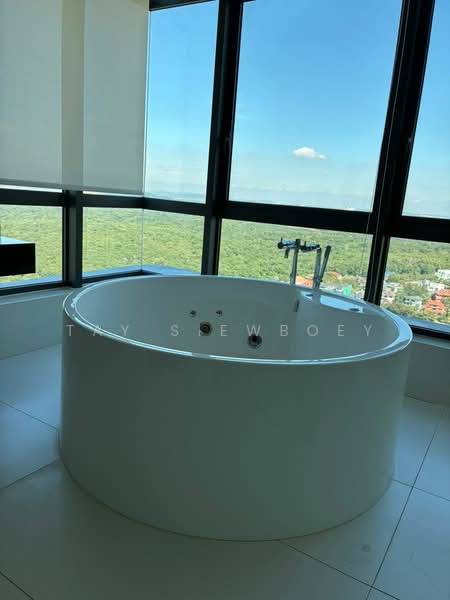 Condominium for Sale at Tropicana Grande - Tay SiewBoey - Bathroom - PropertyGuru.com.my