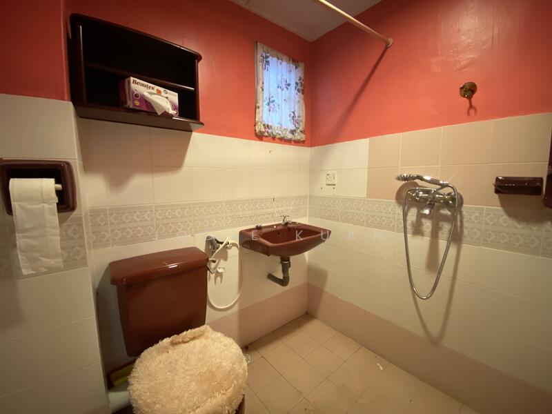 Bathroom 2