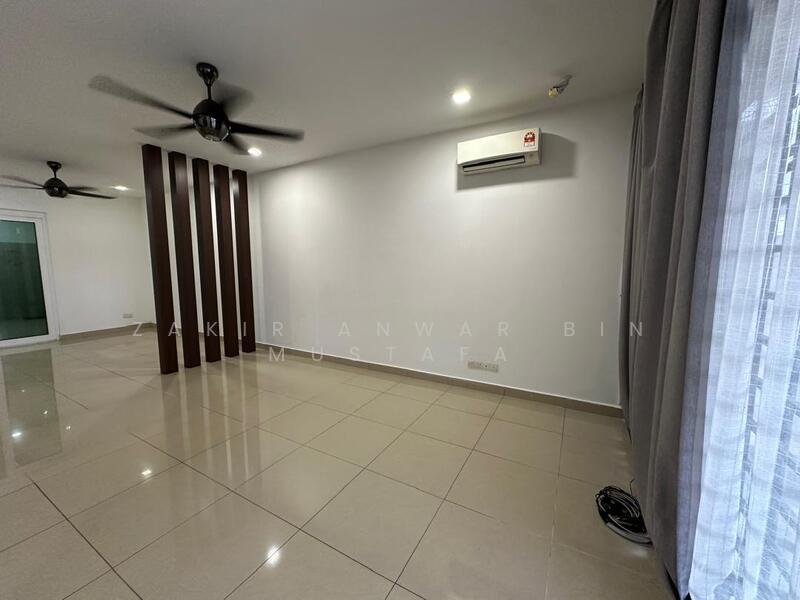 Rumah Teres 2 Tingkat untuk Dijual di Laman Glenmarie (Shah Alam) - Zakir Anwar Bin Mustafa - Dining Hall - PropertyGuru.com.my