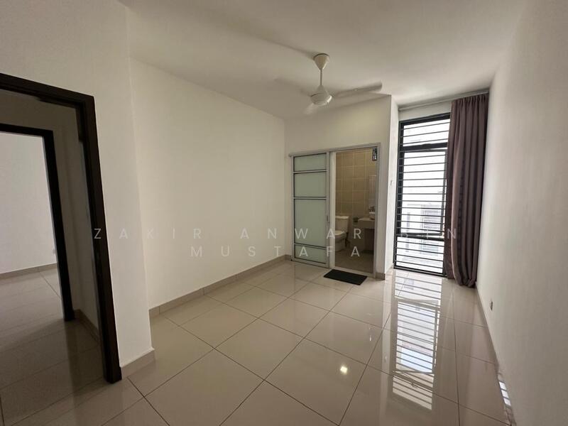 Rumah Teres 2 Tingkat untuk Dijual di Laman Glenmarie (Shah Alam) - Zakir Anwar Bin Mustafa - 2nd Bedroom - PropertyGuru.com.my