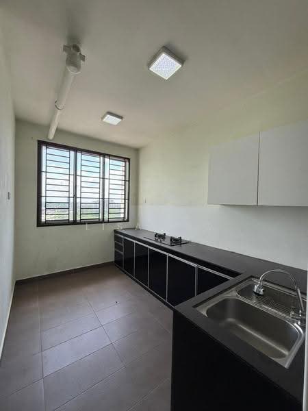 Pangsapuri untuk Dijual di East Bay (Seri Bayan) - Lisa Yeo - Kitchen - PropertyGuru.com.my