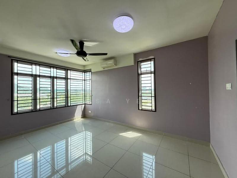 Pangsapuri untuk Dijual di East Bay (Seri Bayan) - Lisa Yeo - Living Room - PropertyGuru.com.my