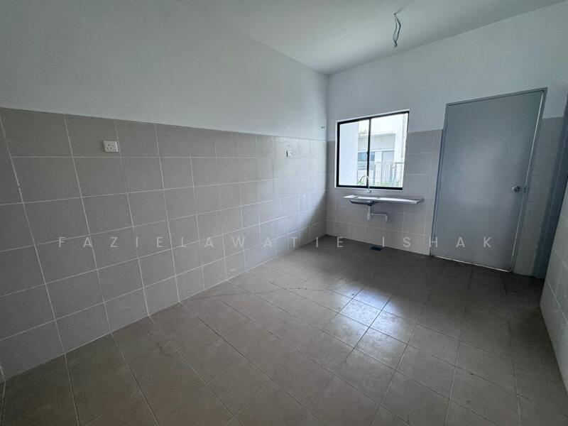 Rumah Teres 2 Tingkat untuk Dijual di Bandar Baru Jaya Gading (Kuantan) - Fazielawatie Ishak - Kitchen - PropertyGuru.com.my