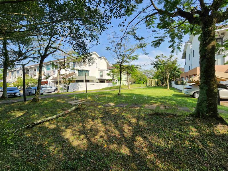 3-storey Terraced House for Sale in Lake Fields (Sungai Besi) - Suki Tan - Exterior - PropertyGuru.com.my