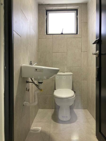 Shop / Office for Rent in Seri Kembangan (Selangor) - Jin Ooi - Bathroom - PropertyGuru.com.my