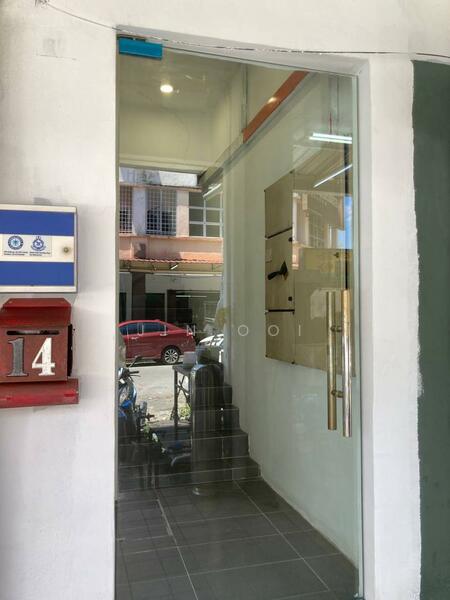 Shop / Office for Rent in Seri Kembangan (Selangor) - Jin Ooi - Entrance - PropertyGuru.com.my