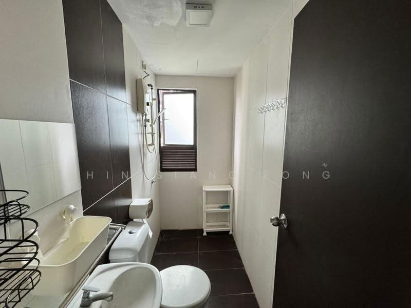 Kediaman Servis untuk Disewa di The Heights Residence - Chin Siang Fong - Bathroom - PropertyGuru.com.my