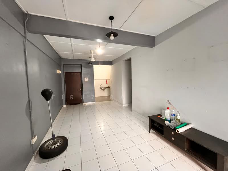 Apartment for Sale at Alam Budiman (Sri Budiman) - Firuz Rahmad - Living Room - PropertyGuru.com.my