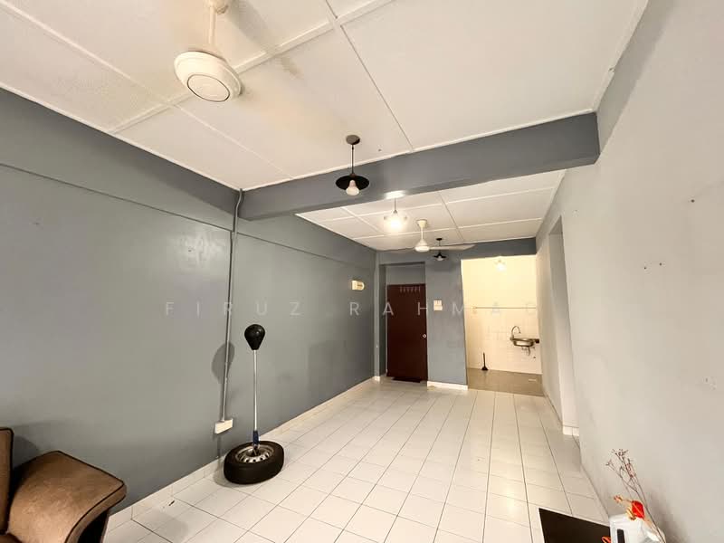 Apartment for Sale at Alam Budiman (Sri Budiman) - Firuz Rahmad - Living Room - PropertyGuru.com.my