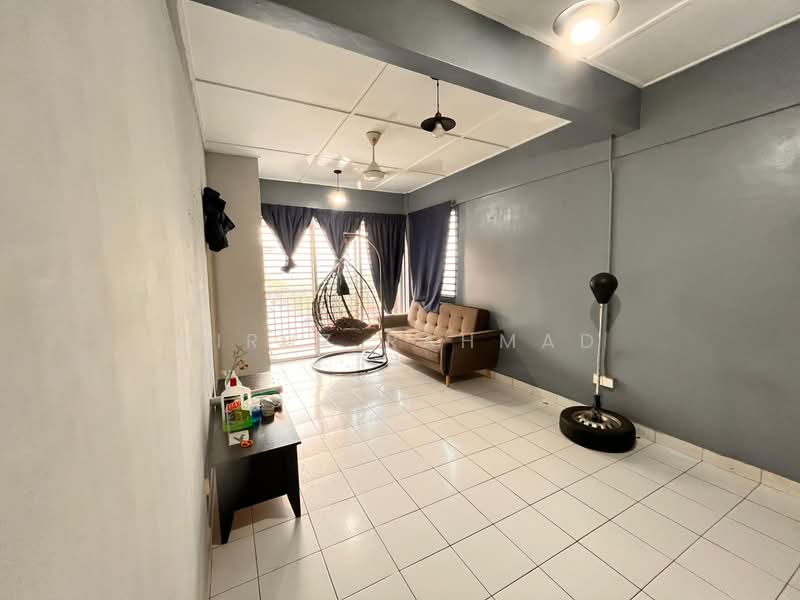 Apartment for Sale at Alam Budiman (Sri Budiman) - Firuz Rahmad - Living Room - PropertyGuru.com.my