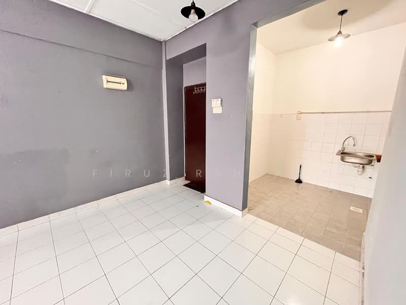 Apartment for Sale at Alam Budiman (Sri Budiman) - Firuz Rahmad - Kitchen - PropertyGuru.com.my