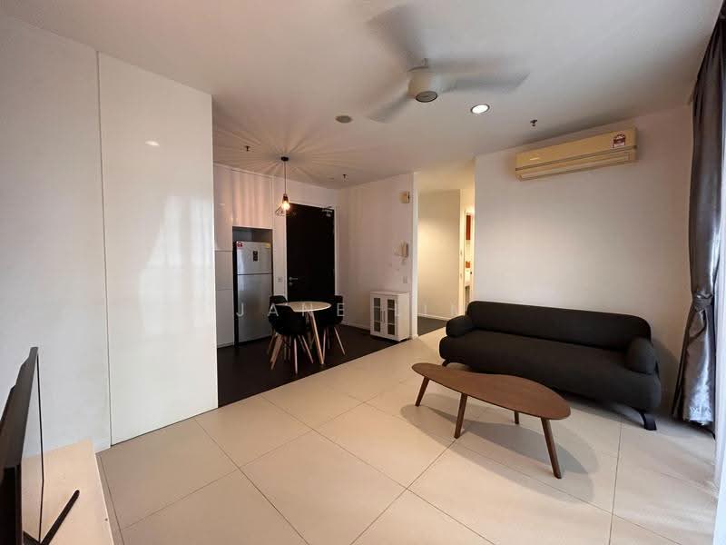Kediaman Servis untuk Dijual di Arcoris SOHO - Jane Lim - Living Room - PropertyGuru.com.my