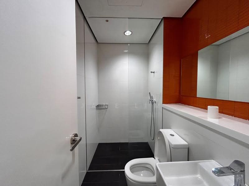 Kediaman Servis untuk Dijual di Arcoris SOHO - Jane Lim - Bathroom - PropertyGuru.com.my
