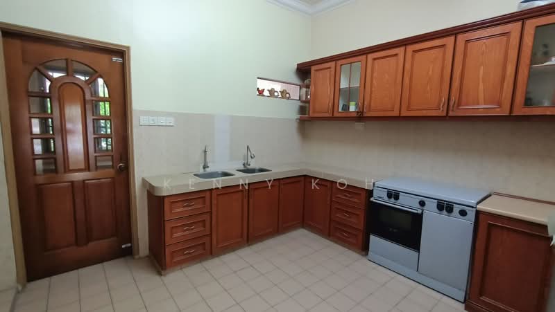 2.5-storey Terraced House for Sale in BANDAR PUCHONG JAYA (Puchong) - Kenny Koh - Kitchen - PropertyGuru.com.my