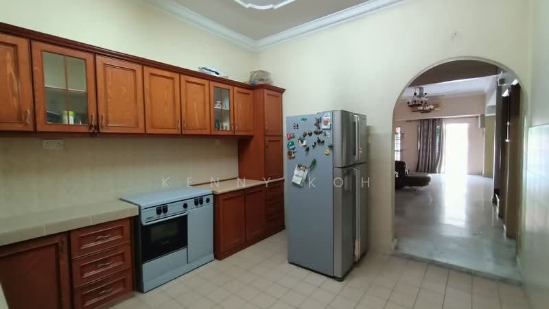 2.5-storey Terraced House for Sale in BANDAR PUCHONG JAYA (Puchong) - Kenny Koh - Kitchen - PropertyGuru.com.my