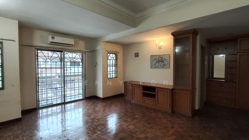 2.5-storey Terraced House for Sale in BANDAR PUCHONG JAYA (Puchong) - Kenny Koh - Living Room - PropertyGuru.com.my