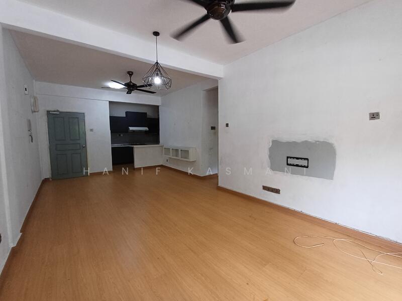 Apartment for Sale at D'Rimba - Hanif Kasmani - Living Room - PropertyGuru.com.my