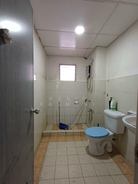 Apartment for Sale at D'Rimba - Hanif Kasmani - Bathroom - PropertyGuru.com.my