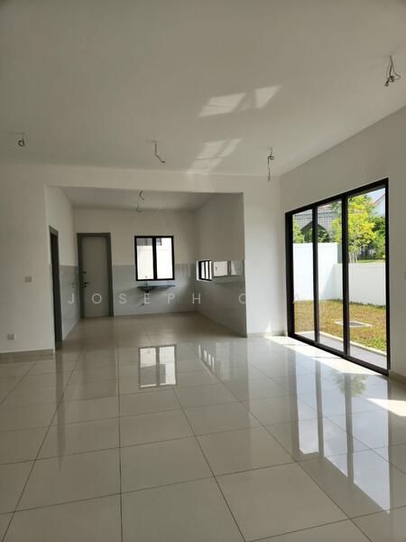 Cluster House for Sale in Alam Impian (Shah Alam) - Joseph Chan - Living Room - PropertyGuru.com.my