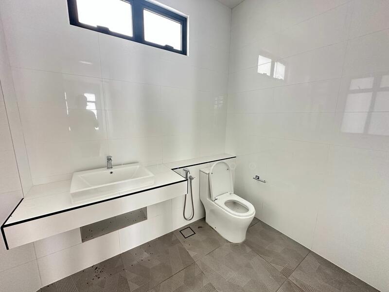 Bungalow for Sale in Eco Grandeur (Puncak Alam) - Eddy Woo - Bathroom - PropertyGuru.com.my
