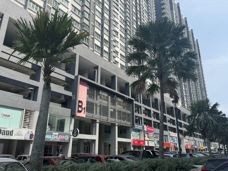 For Sale - Savanna Lifestyle Shops Southville City